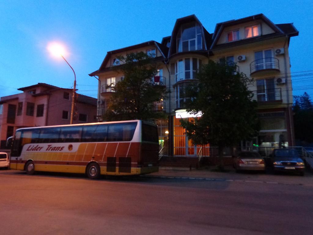 Hotel Cygnus Tulcea Exterior foto